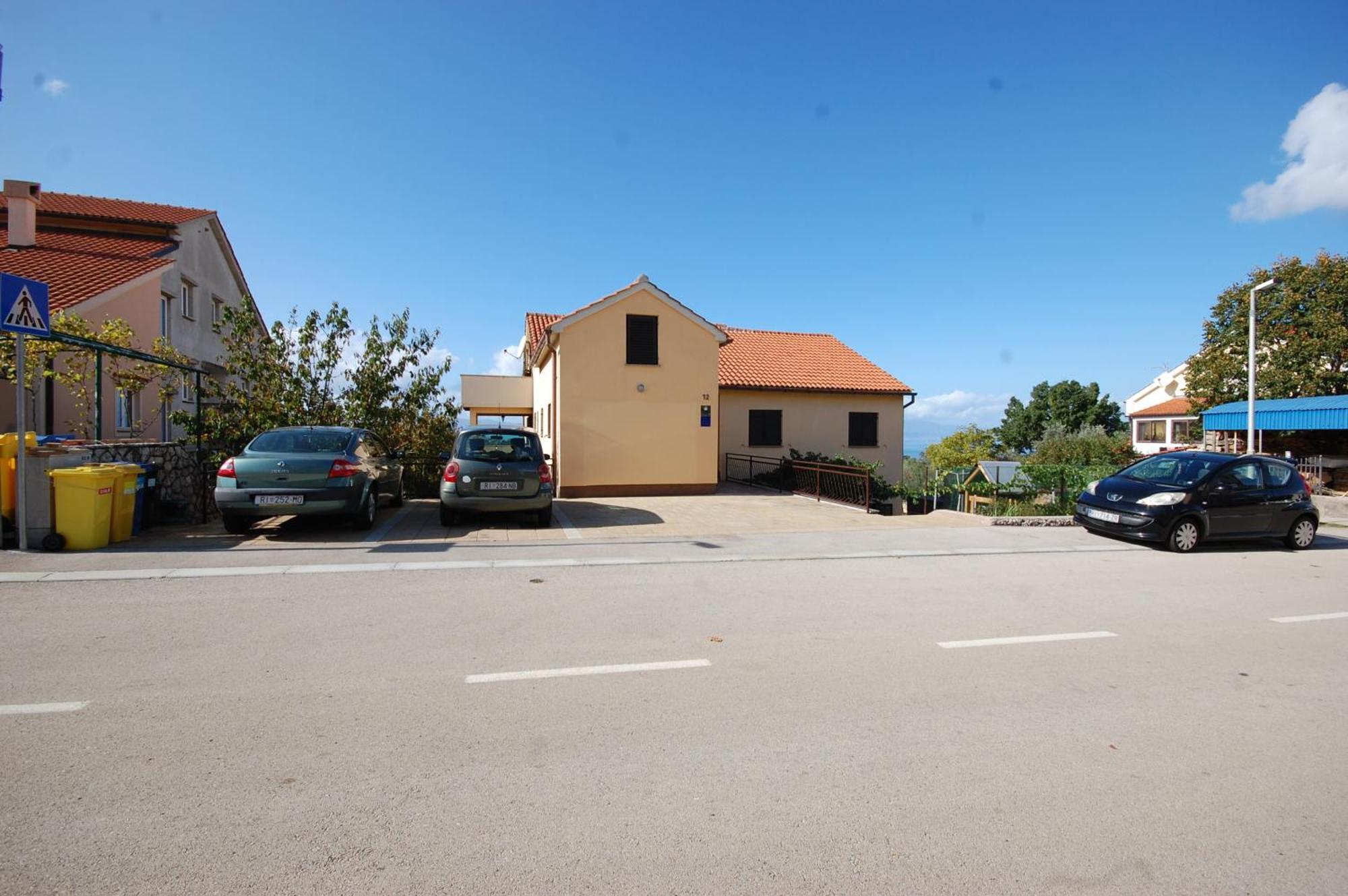Apartments Snjezana By El-Pi Tours Njivice Exterior photo